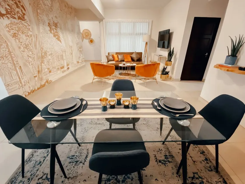 Arona’s#5 Boutique 3Bedroom unit+free gated garage - Image 1