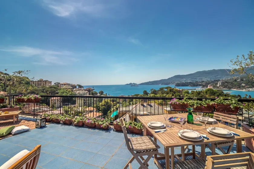 Super Penthouse - Sea View and Large Terrace - Image 1