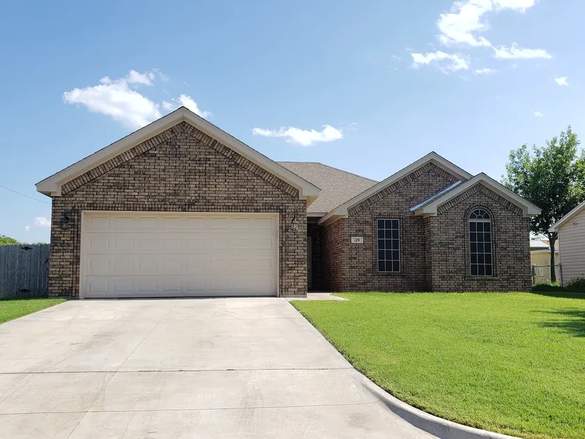 The Diamond on Dundee: Nice New 3 Bedroom 2 Bath - Image 1