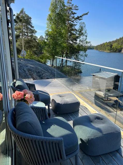 Unique accommodation by the lake with its own dock. - Image 1