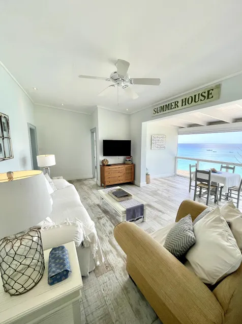 Beachside 2 Bedroom apt with beach access - Image 1
