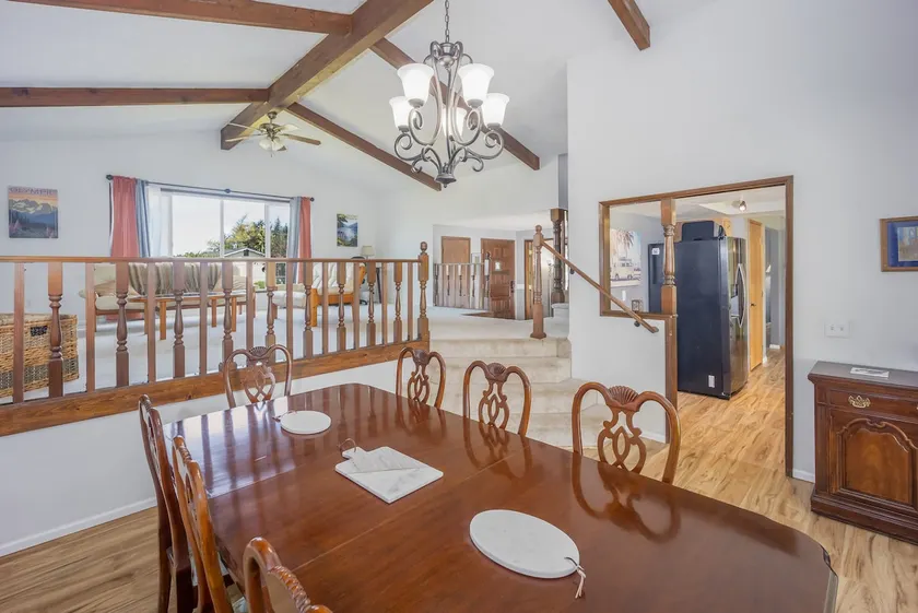 Spacious Family Retreat on Olympic Discovery Trail - Image 1
