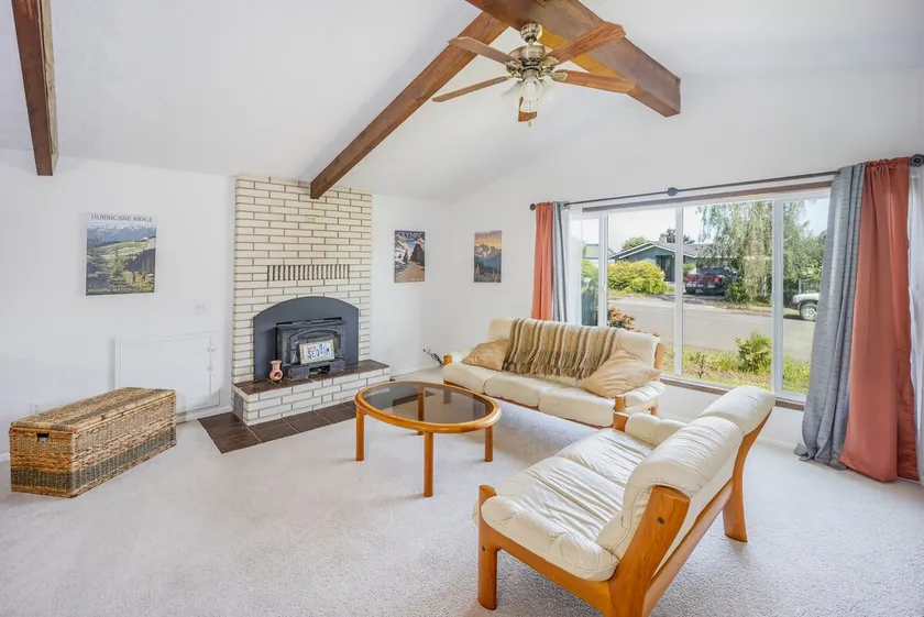 Lovely Downtown Home on Olympic Discovery Trail - Image 1