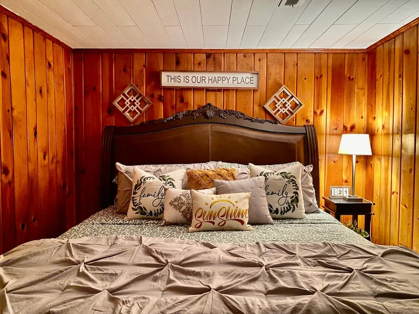 Entire Unit - Cozy Retreat - Image 1