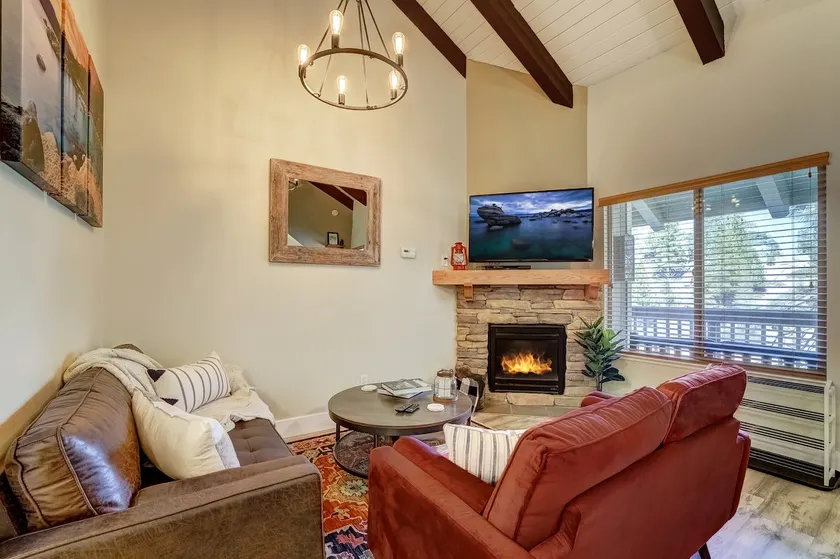 Private Condo Minutes from Lake and Lift - Image 1