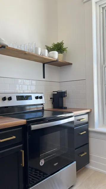 Perfect 1-bedroom rental unit with parking - Image 1