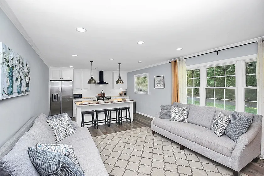 Private, Quite, Comfortable Family Landing Pad / Newly Remodel - Image 1