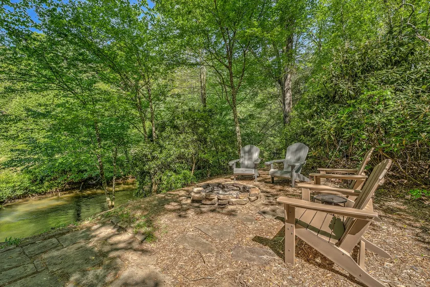 Fernwood Fightingtown Creek | Fish+ Hot Tub - Image 1