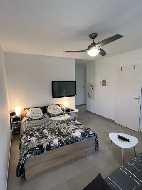 New apartment, 3-4 people, 1 km from the sea - Image 1