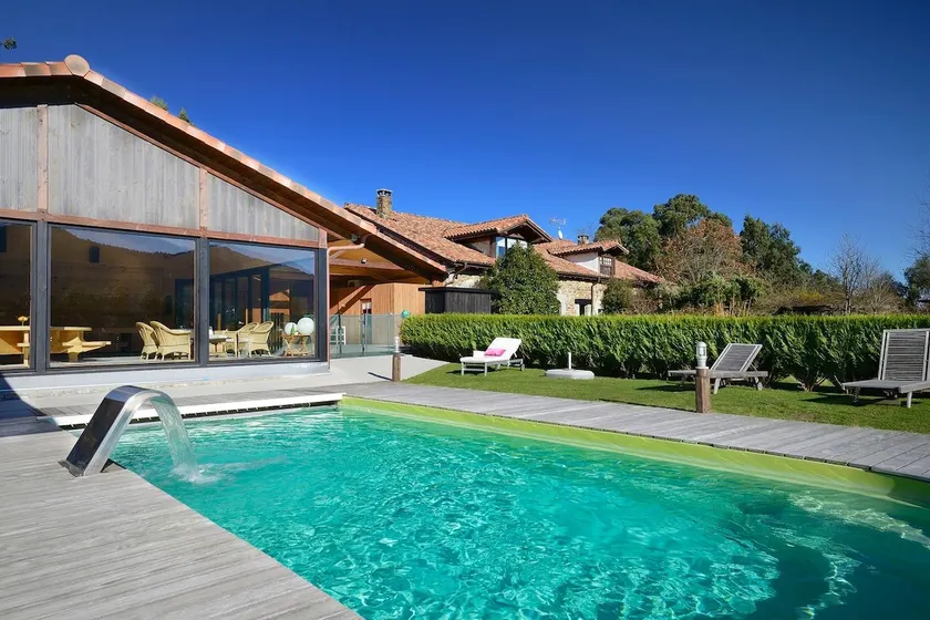 Ganbara, apartment with pool - Image 1