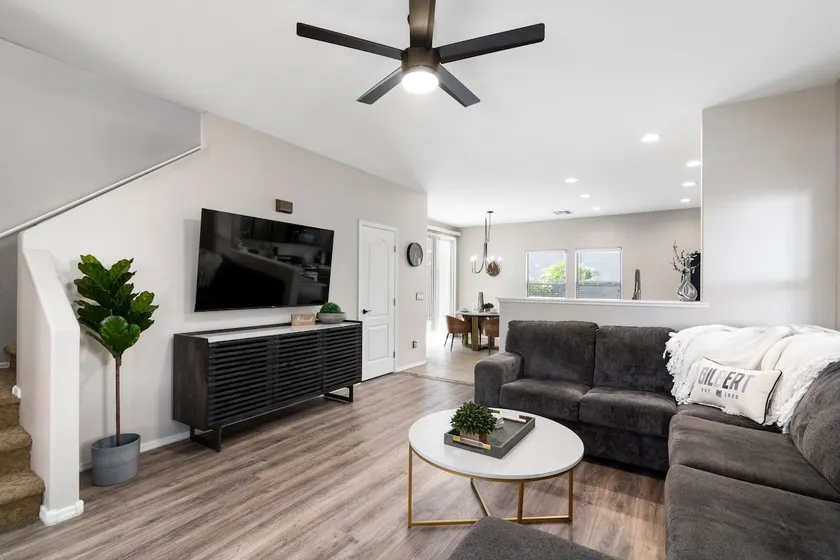 \"THE HAMPTON\" Gilbert I Designer Style + Comfort I 3bed/2.5bath - Image 1