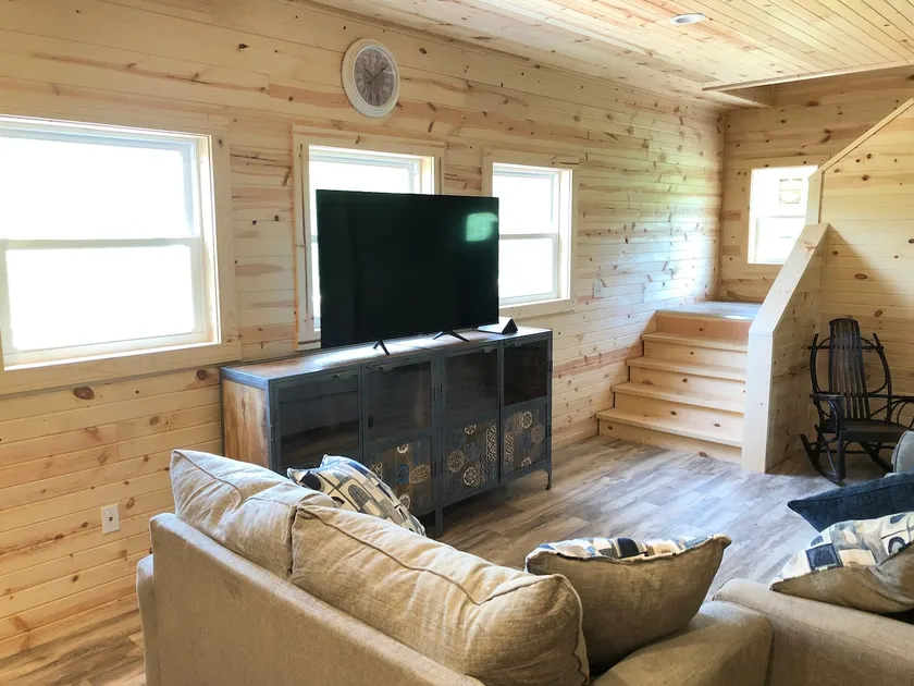 Wooly Bear Retreat-Secluded+Minutes From Salt Fork - Image 1