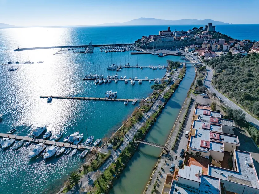 Short Rentals Tuscany - View of the Port - Image 1
