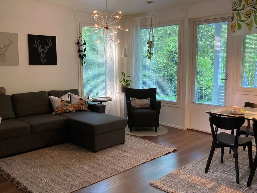 Cozy, semi-detached house half entirely at your disposal. - Image 1