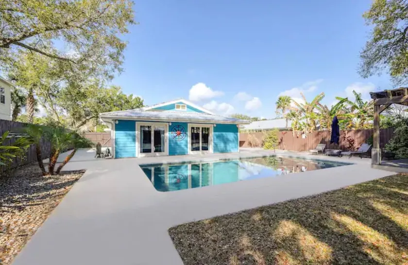 Poolside Oasis ~ walking distance to Downtown - Image 1