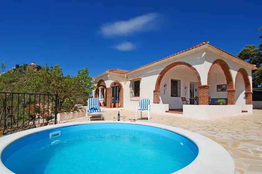 Experience a dream holiday in Andalucia. - Image 1