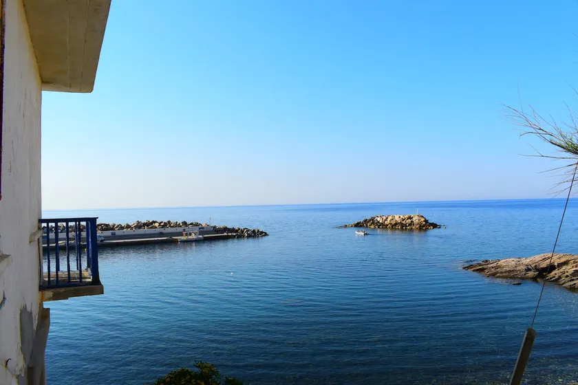 Studio by the sea - Image 1