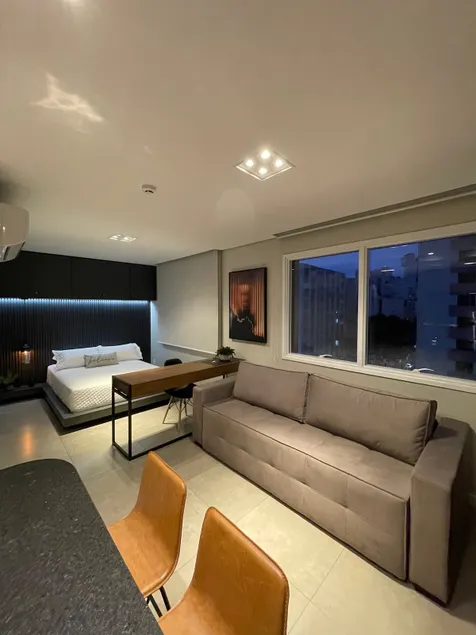 Studio with Garage in Downtown - Image 1