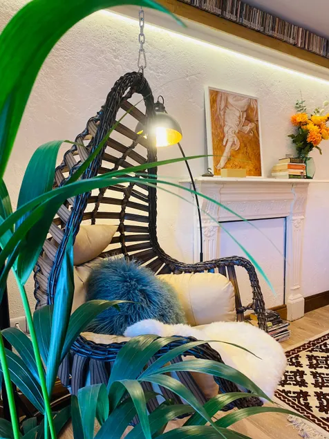 3 Bed Apartment/Explore the Area/Enjoy our Pub - Image 1