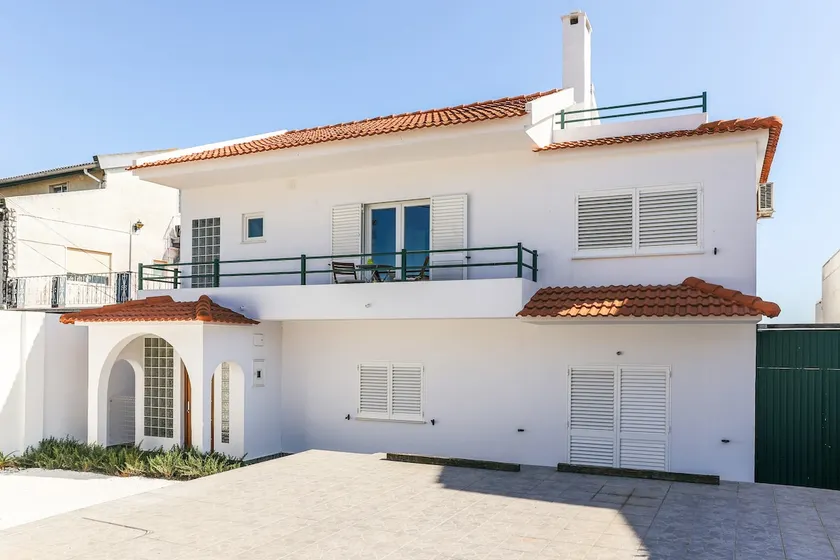 2-Bedroom Ocean view apartment; WIFI, Free Parking - Image 1