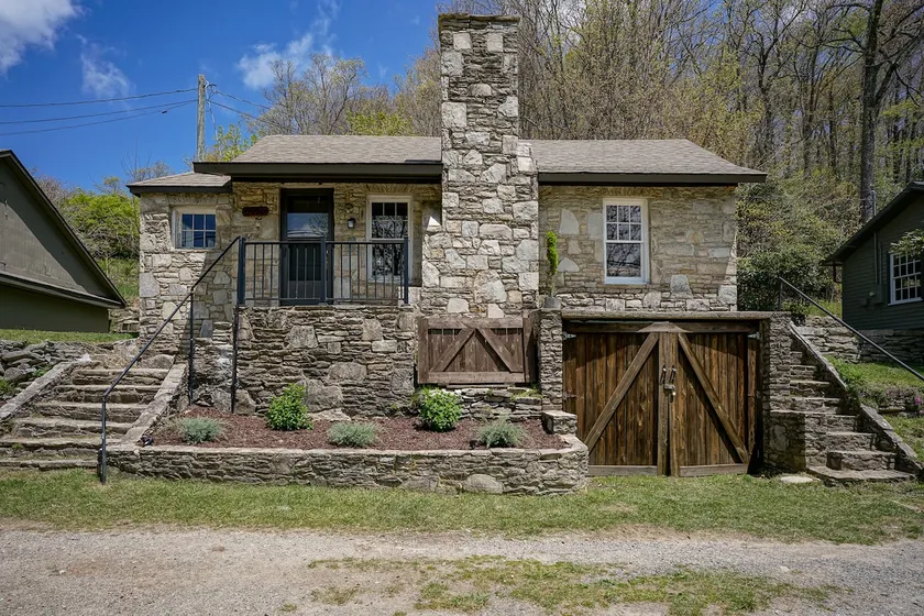 Kade’s Cottage - A Blue Ridge Parkway Gem! - Image 1