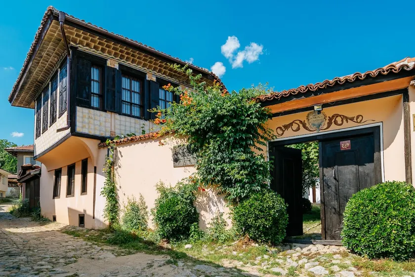 Zoev House - Image 1