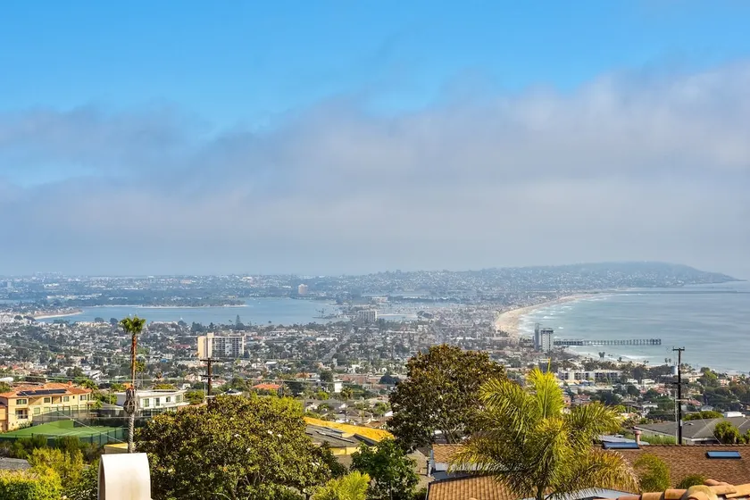 La Jolla Oasis: Ocean, City and Fire Works Views - Image 1