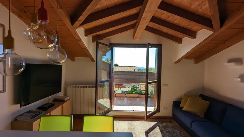 Furnished independent apartment, parking - Image 1