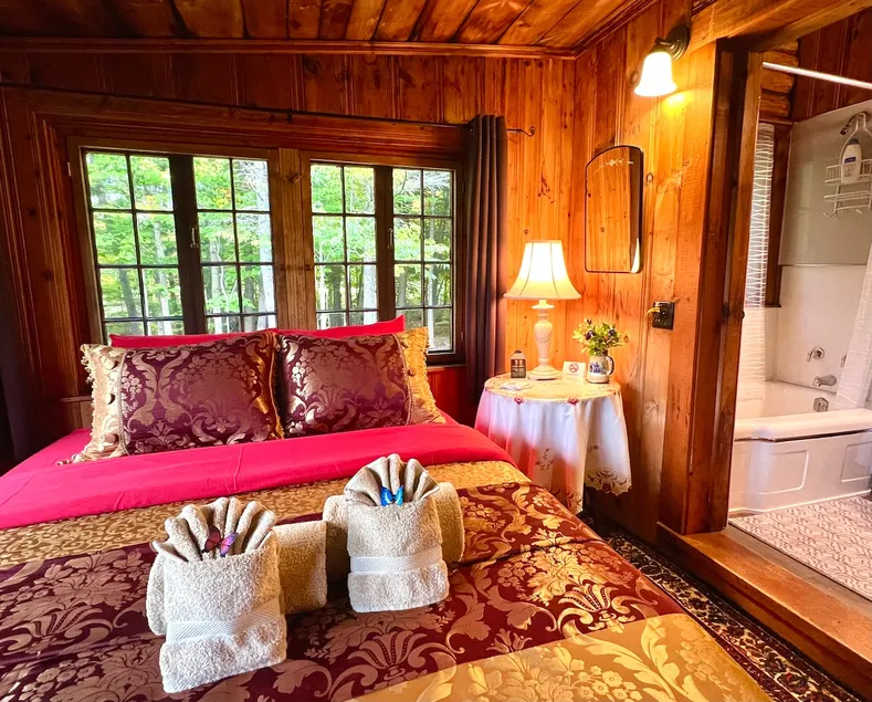 Unique Stay:Antique Log Cabin Hideaway +250 acres - Image 1