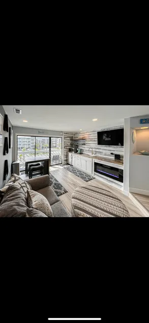 Luxurious beach condo - Image 1