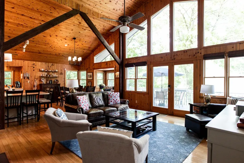 Cozy mountain home with amazing views near hiking - Image 1