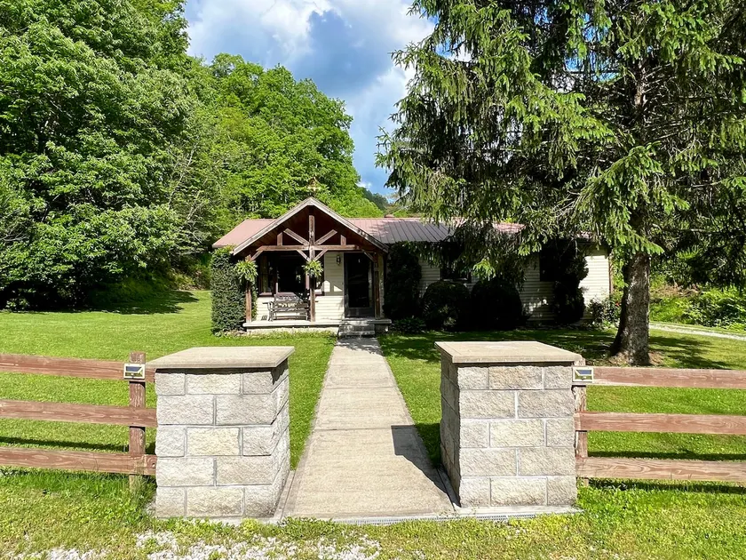 Creekside Getaway Near Hazard - Image 1