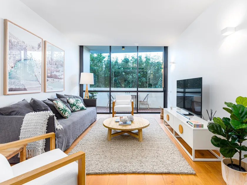 Modern Living Closer to Centennial Park - Image 1