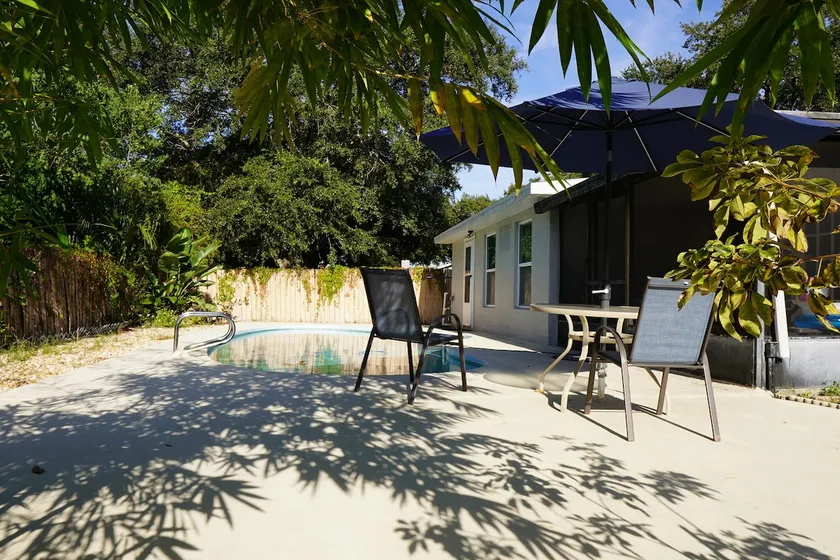 Newly Renovated Pool House - Central - Image 1