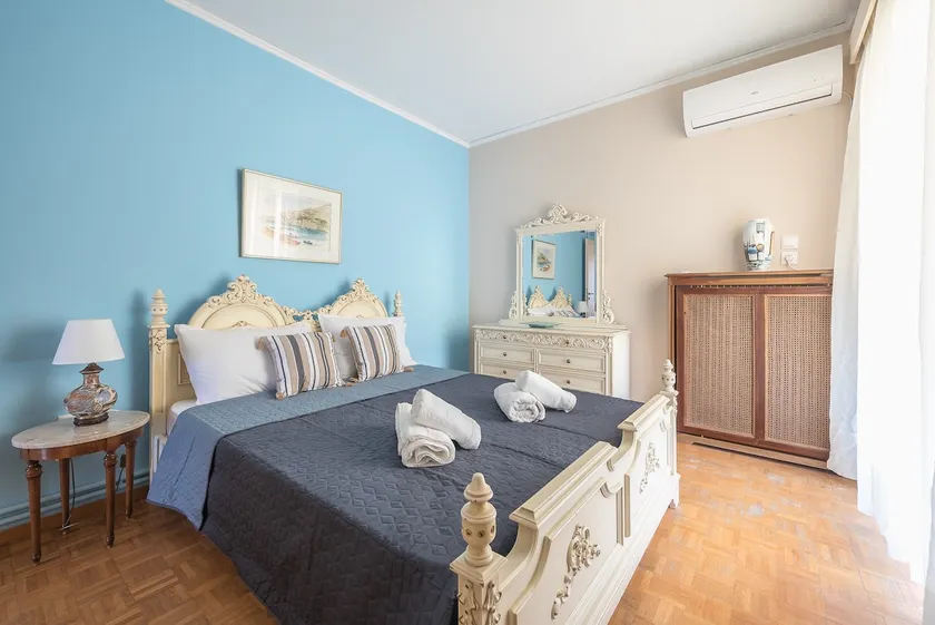 Thiseos Residence 5 min Vouliagmeni beach 2bdr - Image 1
