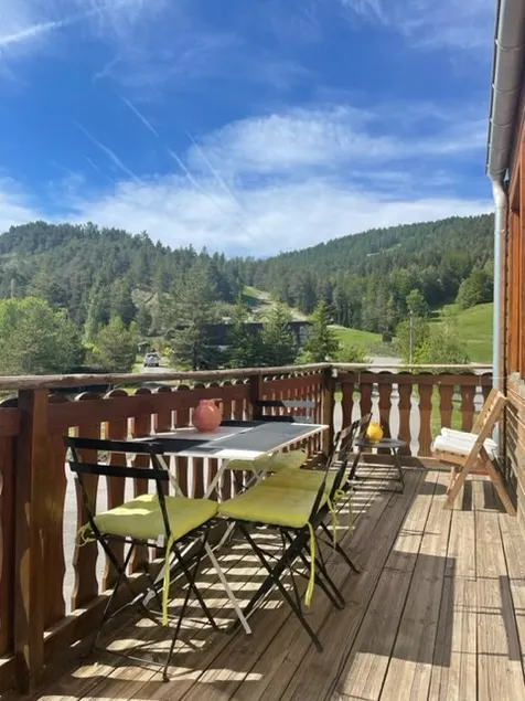 2 bedroom apartment Grand Puy Seyne les Alpes - Image 1