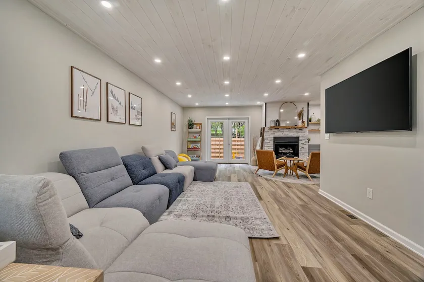 Mountain Oasis w/Games, Hot Tub, Fully Fenced in - Image 1