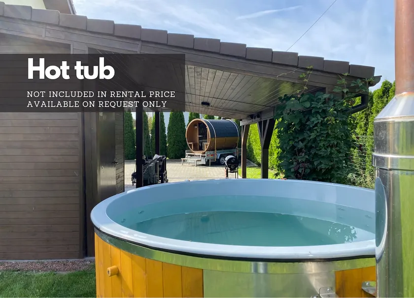 4 Bedroom family house with access to a hot tub - Image 1