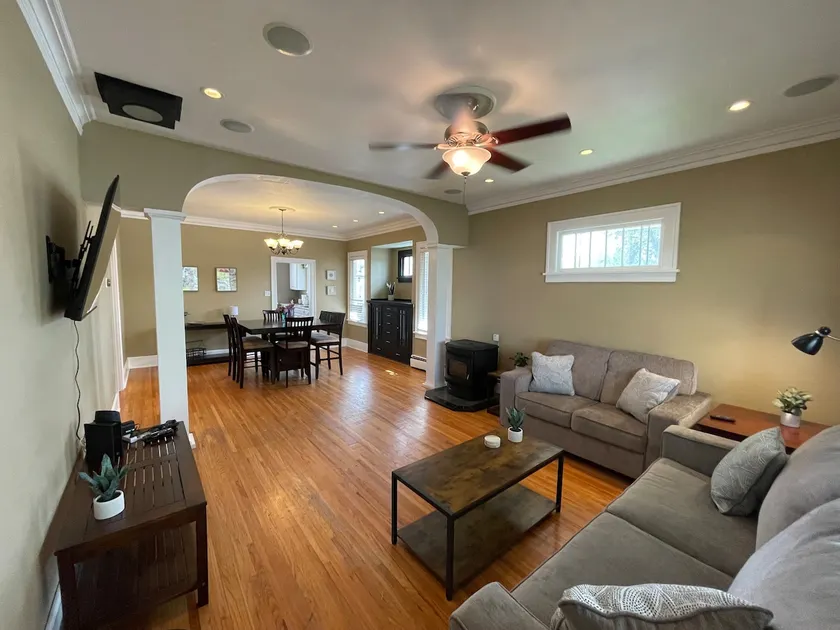 Dragonfly House: A cheerful five-bedroom - Image 1