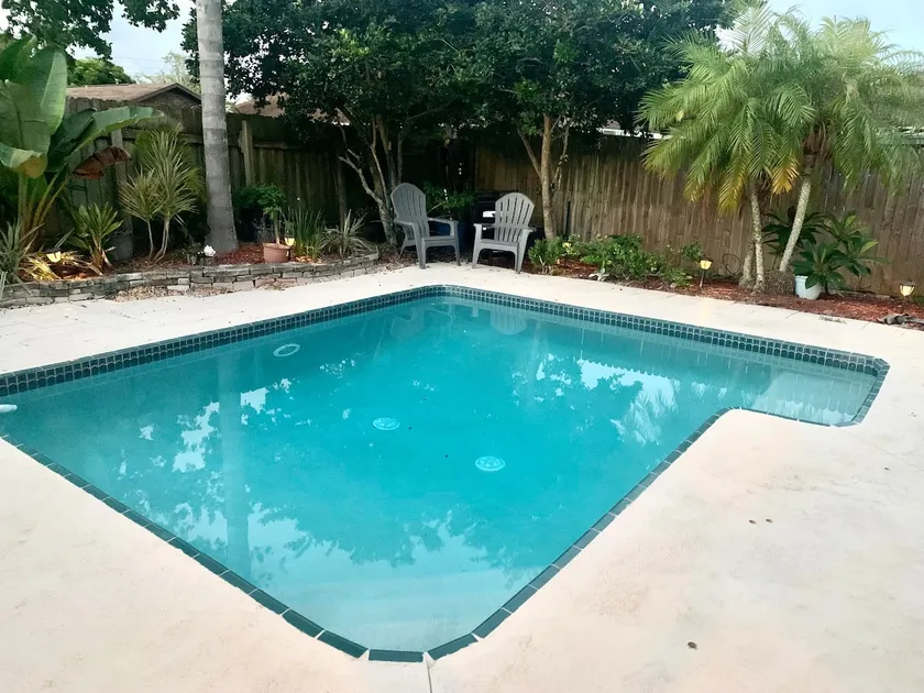 Wunderschöne Ferienwohnung mit 3 Schlafzimmern, Pool und Strand-Flair - Image 1