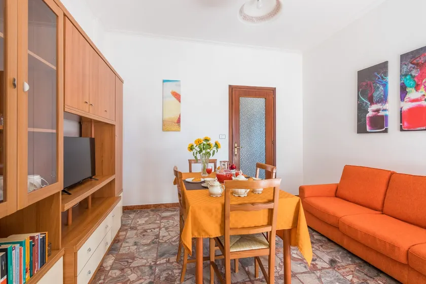 MERCADANTE FAMILY APARTMENT - Image 1