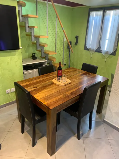 Cozy house, air conditioning, private parking, 150 m from the sea - Image 1