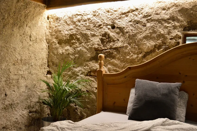 Private room with bathroom in a small village - Image 1