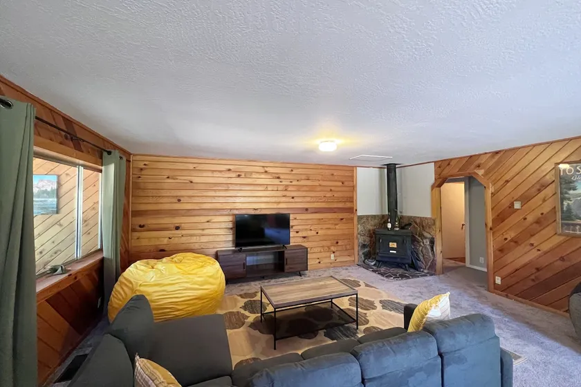 Basecamp Yosemite Glacier Point House 3 Bdrms - Image 1