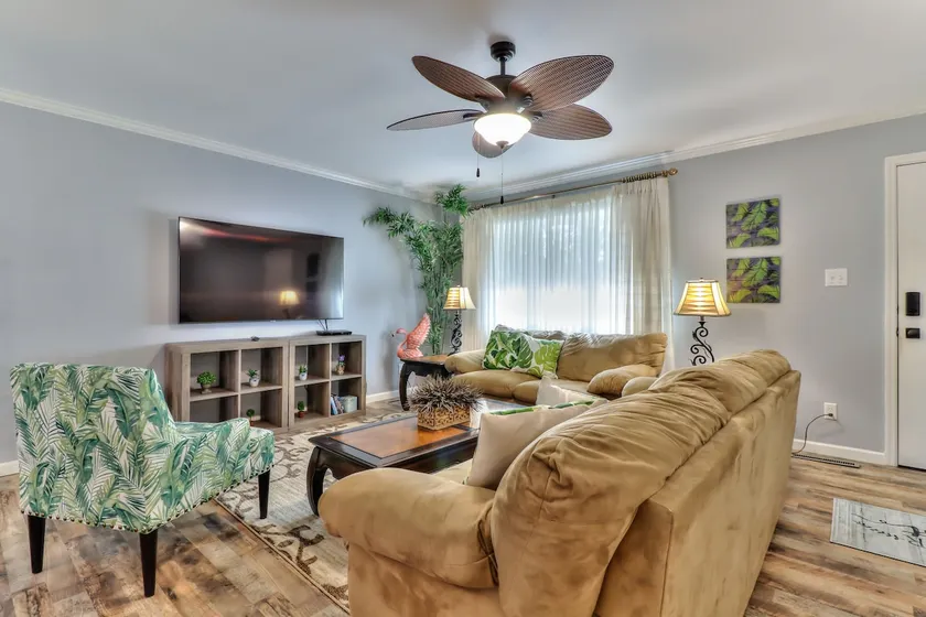 Beautiful 4-bedroom home in a great location! - Image 1
