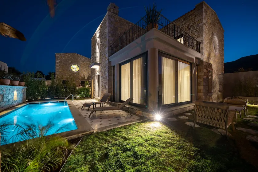 Detached 4+1 Luxury Villa with Private Pool - Image 1