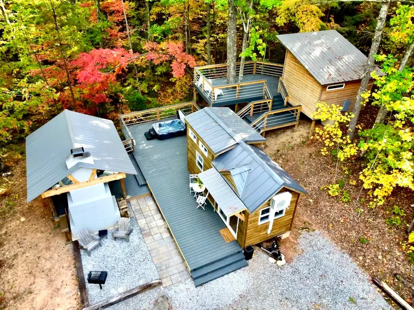 Secluded Lux Treehouse • Hot Tub • 34 Acres - Image 1