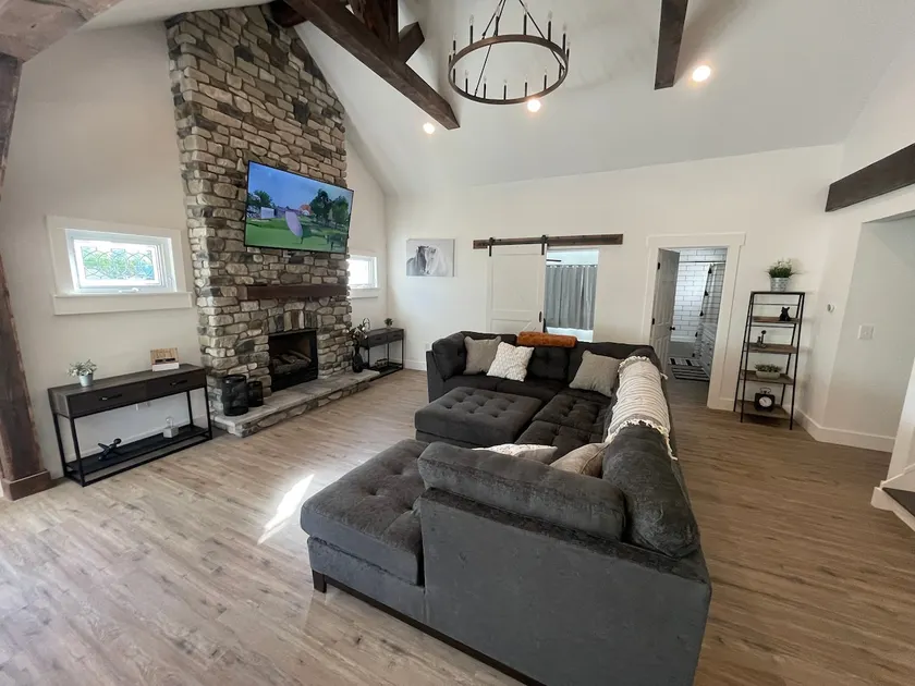 The White House - Spacious Modernized Farmhouse - Image 1