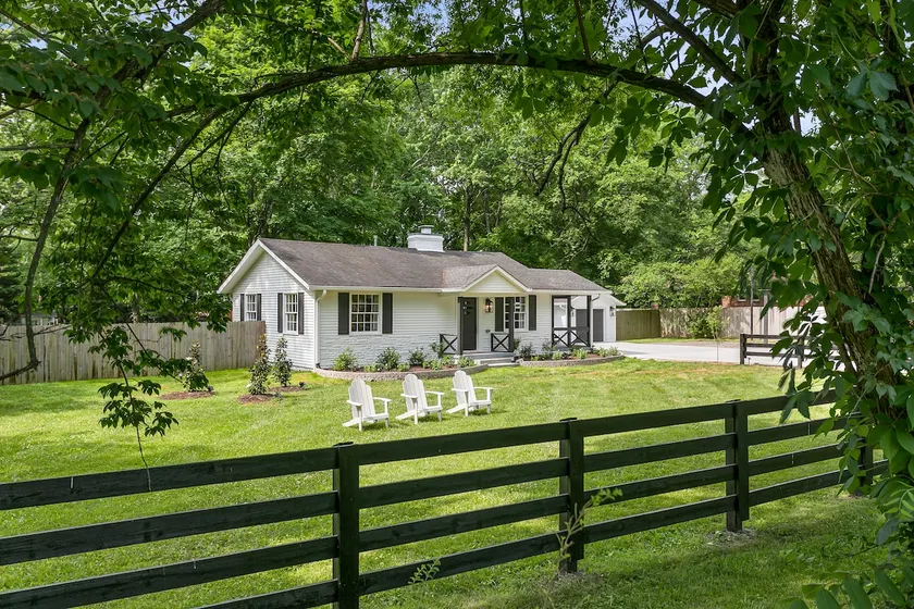 Charming Renovated Franklin Cottage - Image 1