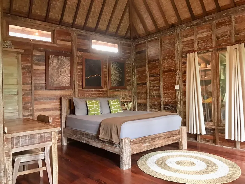 Bungalow 2 , a peaceful ,1 bed room wooden house - Image 1